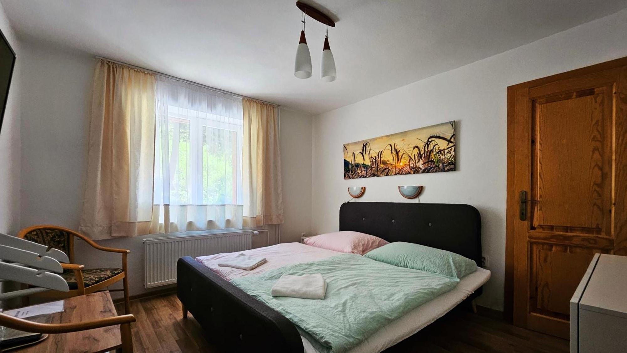 Penzion Toliar Hotel Stara Lesna Exterior photo